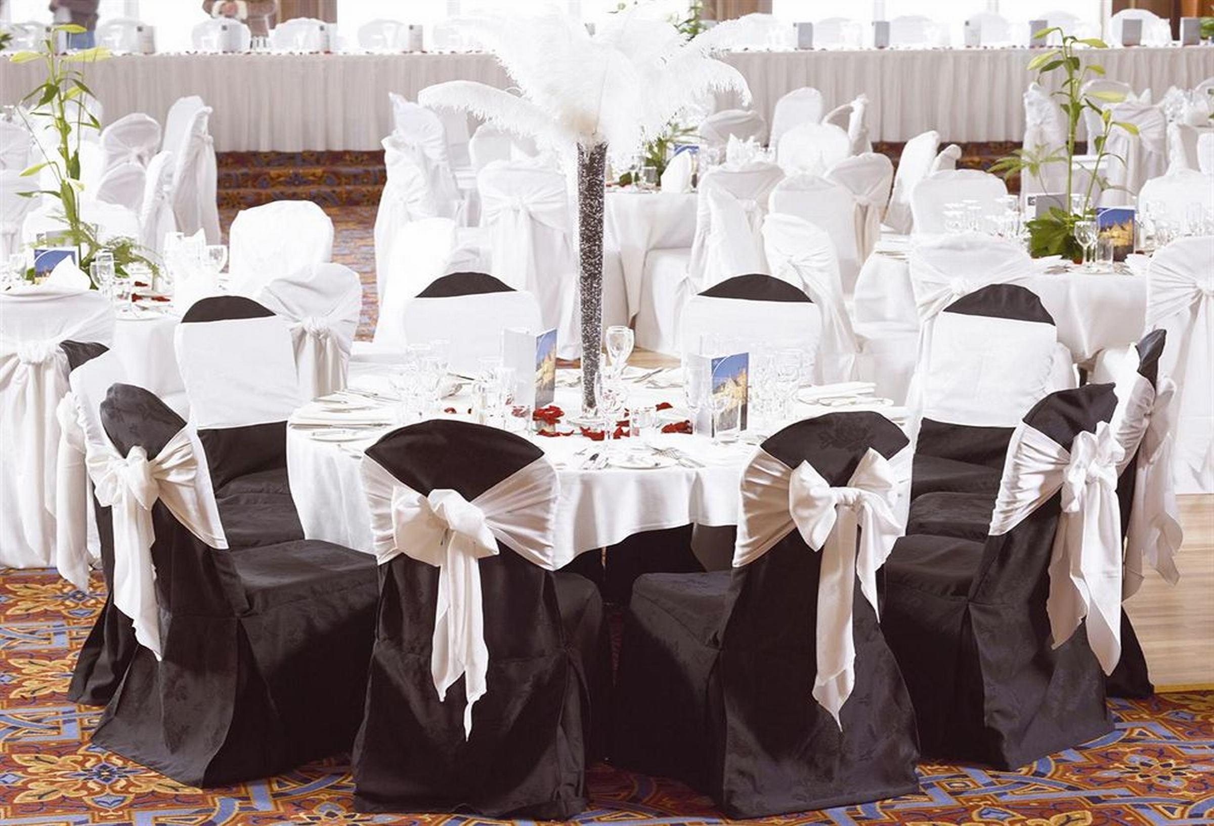 The Culloden Estate And Spa Holywood  Instalações foto Banquet chairs