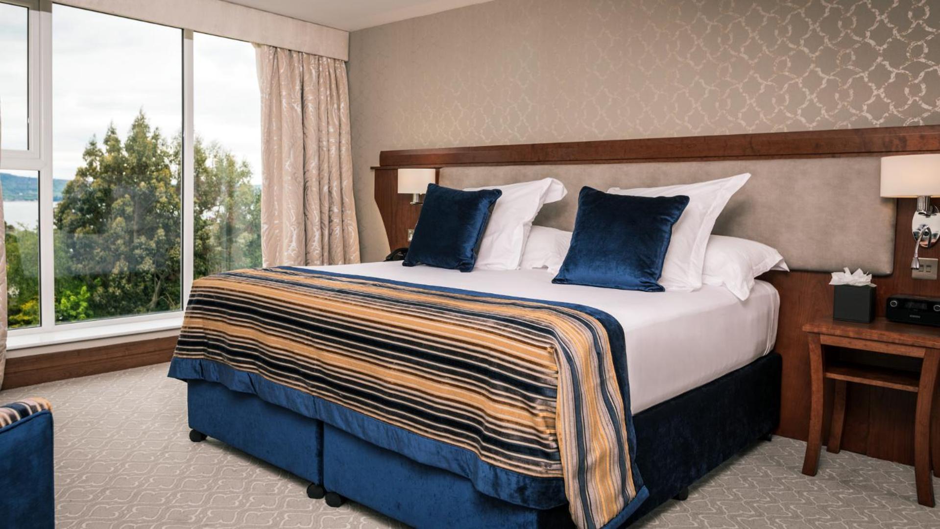 The Culloden Estate And Spa Holywood  Exterior foto A bedroom at the hotel