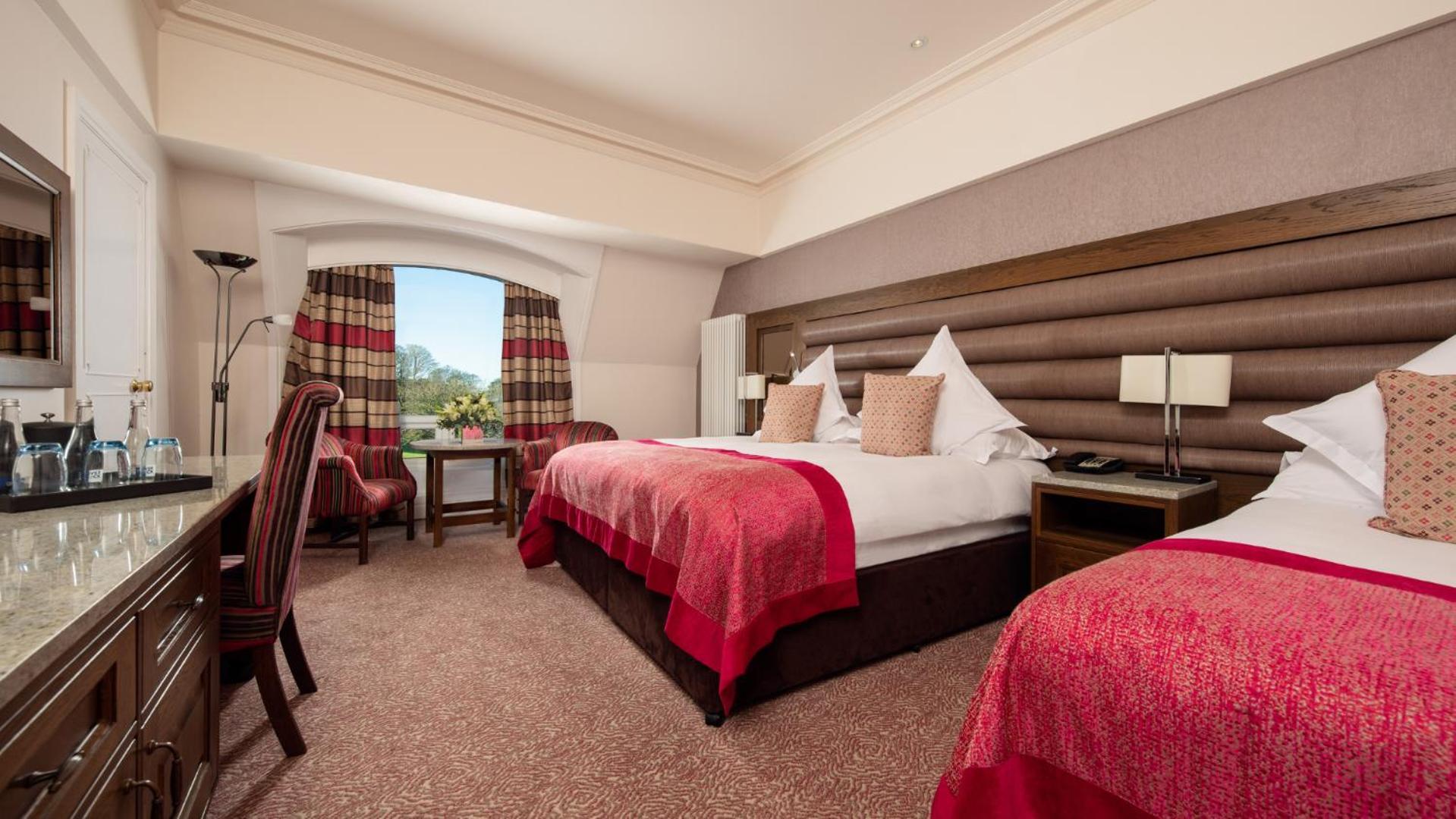 The Culloden Estate And Spa Holywood  Exterior foto A bedroom at the hotel