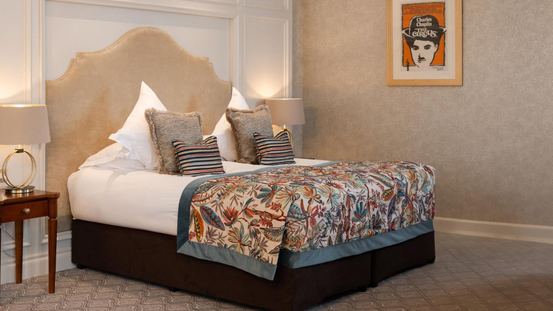 The Culloden Estate And Spa Holywood  Exterior foto A bed with a bed frame