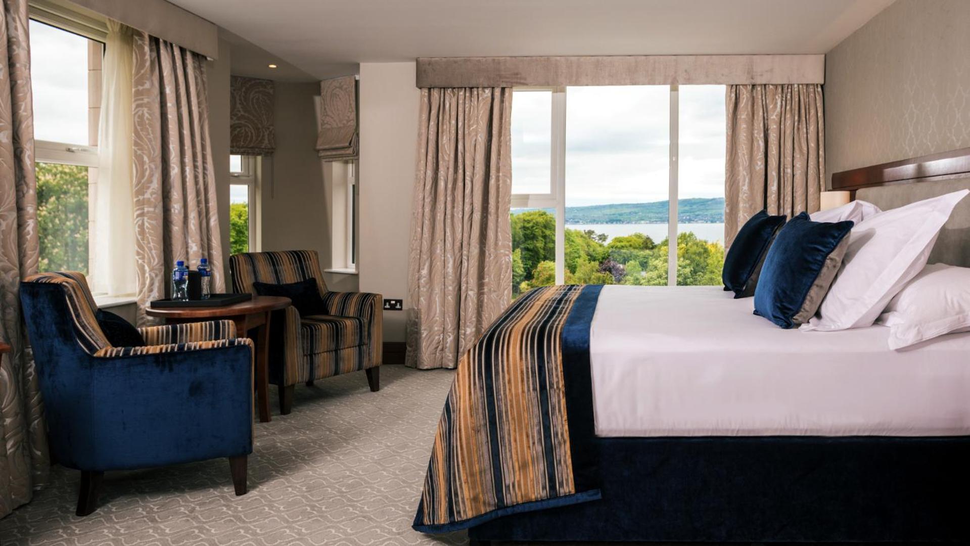 The Culloden Estate And Spa Holywood  Exterior foto A bedroom at the hotel